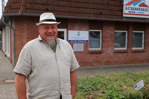 Soziarbeiter Jens-Karsten Haack bietet ab 21. August Beratungen in Bad Kleinen an.