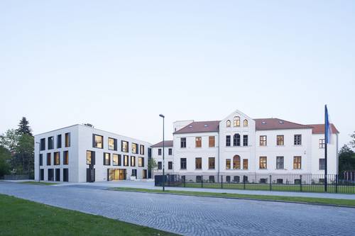 Verwaltungsgebäude