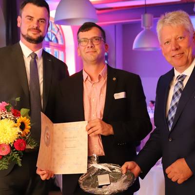 Ehrennadelverleihung an Olaf Both