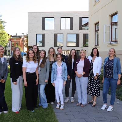 ausbildungs und studienstart 2025