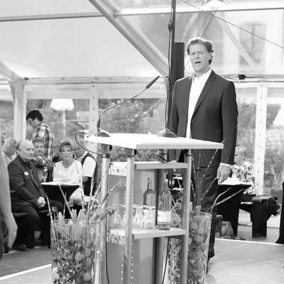 Jan Trebing Westendorff bereicherte gemeinsam mit Andrea Stadel auf de Jahresempfang des Landkreises 2019 mit seinem Gesang.