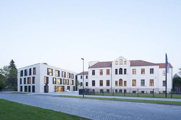 Verwaltungsgebäude