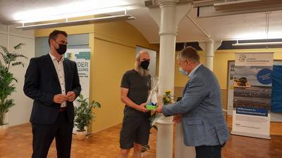 Der aktivste aller Radler im Landkreis war der Wismarer Sebastian Hollatz mit seinem vollverkleideten „Velomobil“, einem Liegefahrrad. „Ich nutze das Rad jeden Tag für den Weg zur Arbeit, da kommen die 1.510,1 Kilometer ganz automatisch zusammen.“, so Hollatz.