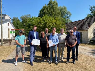 Fördermittelübergabe in Benz