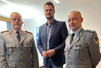 v.l.: Brigradegeneral Uwe Neger, Landrat Tino Schomann, Oberstleutnant Rico Gindler