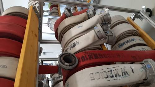 Sechs Kilometer „B-Schlauch“ lagern in Waldeck als Reserve für die Feuerwehren. © Landkreis NWM Sechs Kilometer „B-Schlauch“ lagern in Waldeck als Reserve für die Feuerwehren.