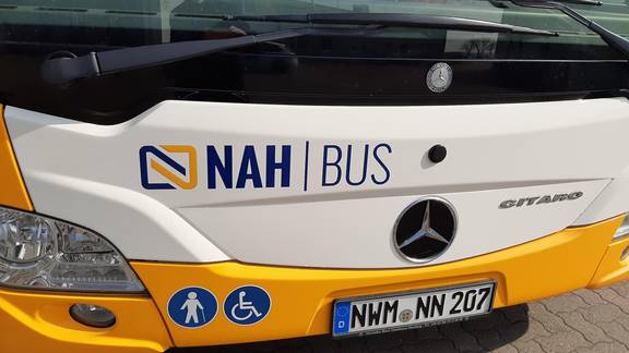 Bus vom Verkehrsunternehmen Nahbus