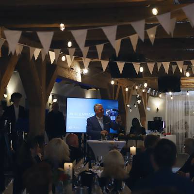 E16FEC70 4320 4289 B56F D4473000207C