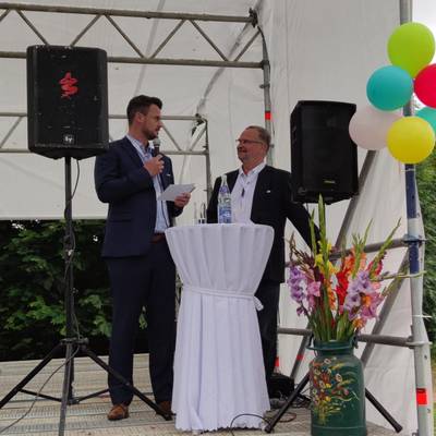 Landrat Tino Schomann mit Hospiz-Gründer Wolfgang Röhr