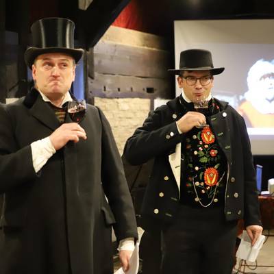 Eine Theaterstück hatte Museumschef Olaf Both (rechts) auch für das Fest vorbereitet