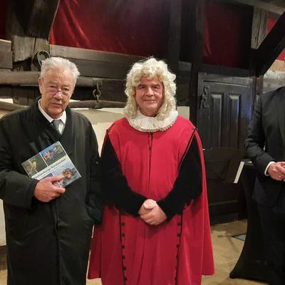 Landrat Tino Schomann, der Martensmann und Björn Engholm.