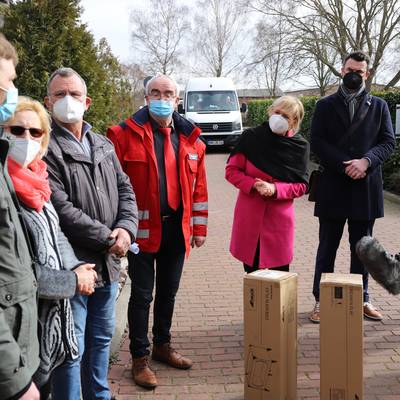 Simone Oldenburg besucht Erstaufnahme in Groß Strömkendorf