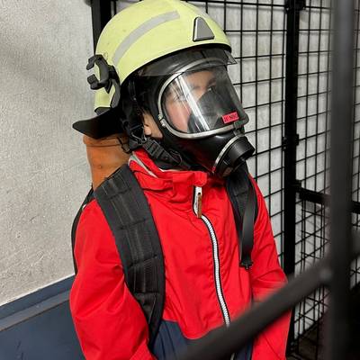 Fiete (10) und Landrat Tino Schomman verbrachten gemeinsam einen halben Tag