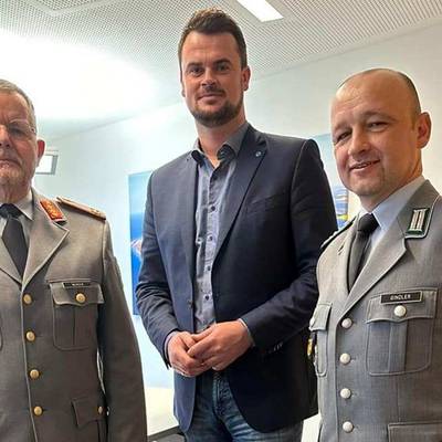 v.l.: Brigradegeneral Uwe Neger, Landrat Tino Schomann, Oberstleutnant Rico Gindler
