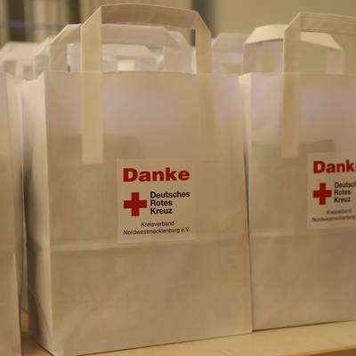 Als Dankeschön gibt es ein kleines Präsent © LKNWM Als Dankeschön gibt es ein kleines Präsent
